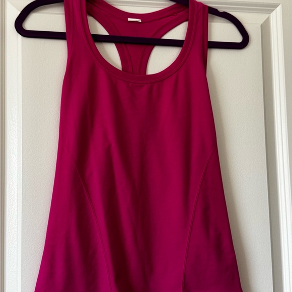 Fabletics Feather Tech+ Racerback Tank Pink Dragonfruit - Picture 4 of 8